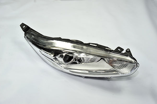 ford cıkma yedek fiesta 3 sağ far